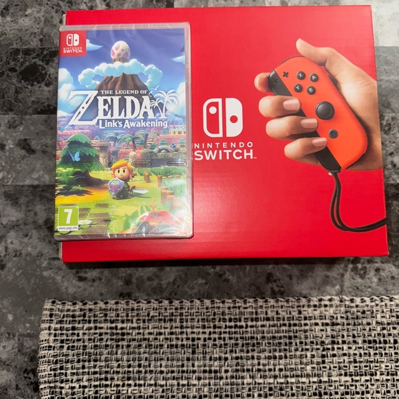 Nintendo Switch Bundle - Picture 6 of 8